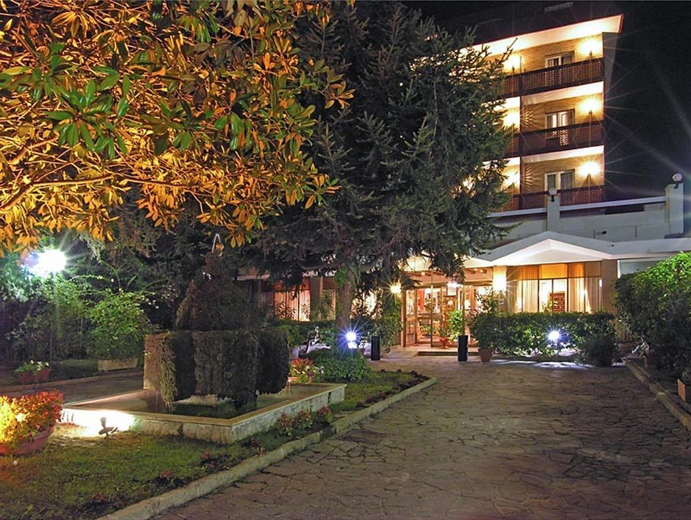 Pinewood Hotel Rome image 1